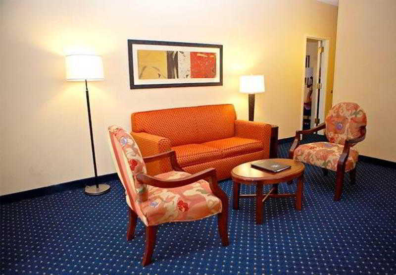 Courtyard By Marriott Dallas Northwest Exterior photo