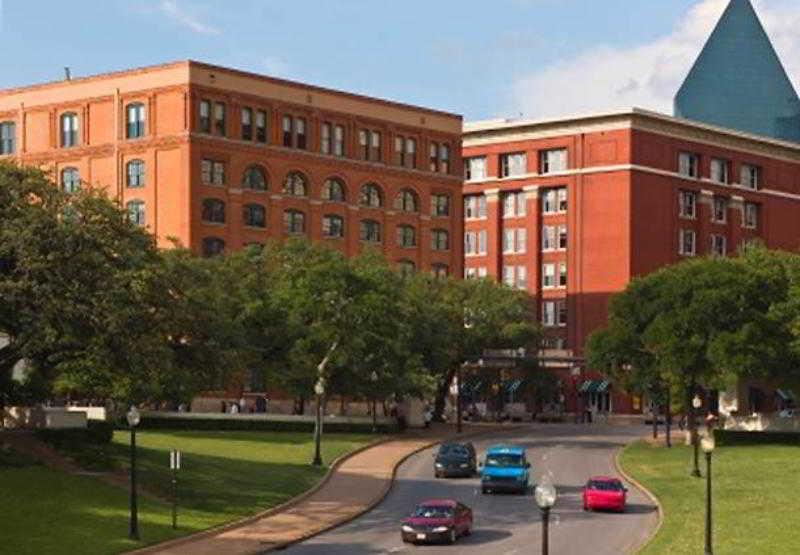 Courtyard By Marriott Dallas Northwest Exterior photo